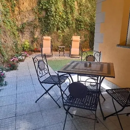 Apt 246 Private Courtyard And Garage * Como